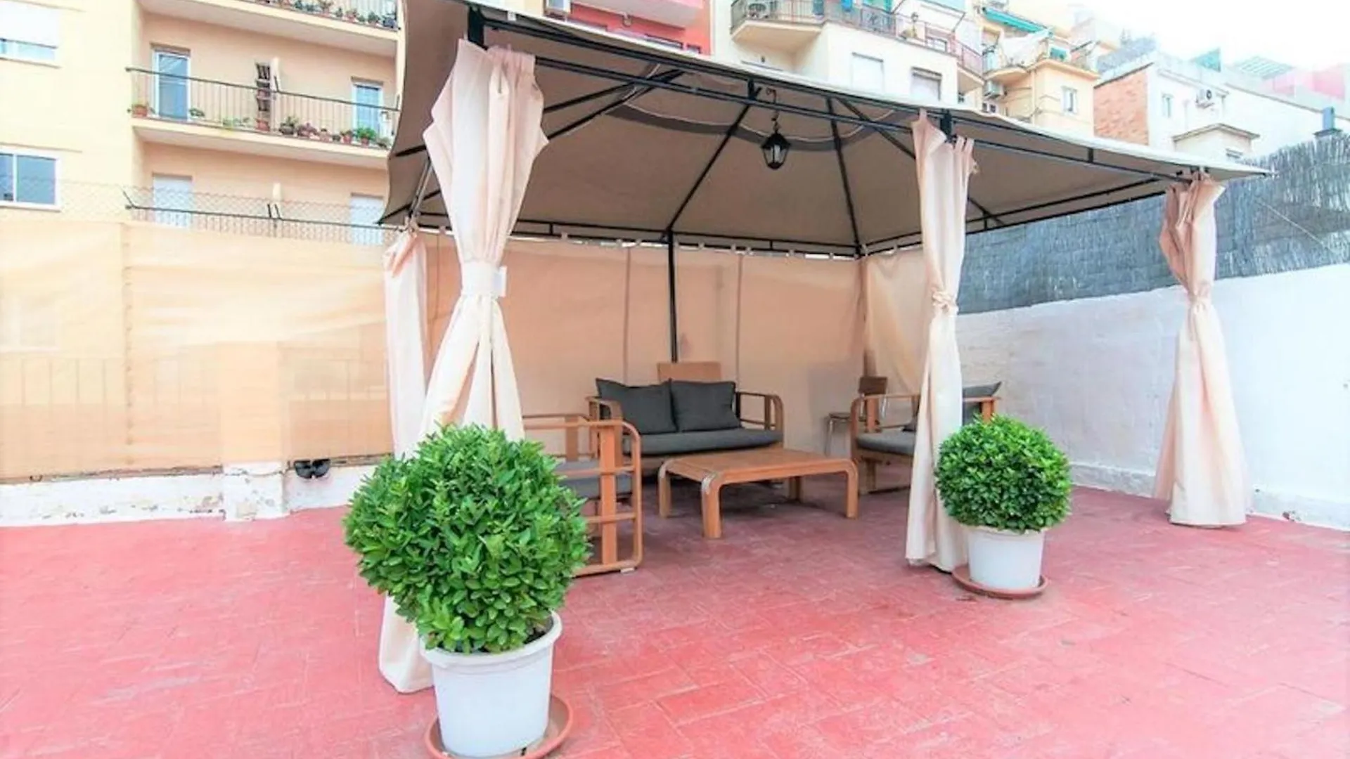 Room In Guest Room - Private Room With Sunny Terrace Of 200M2 2 Βαρκελώνη