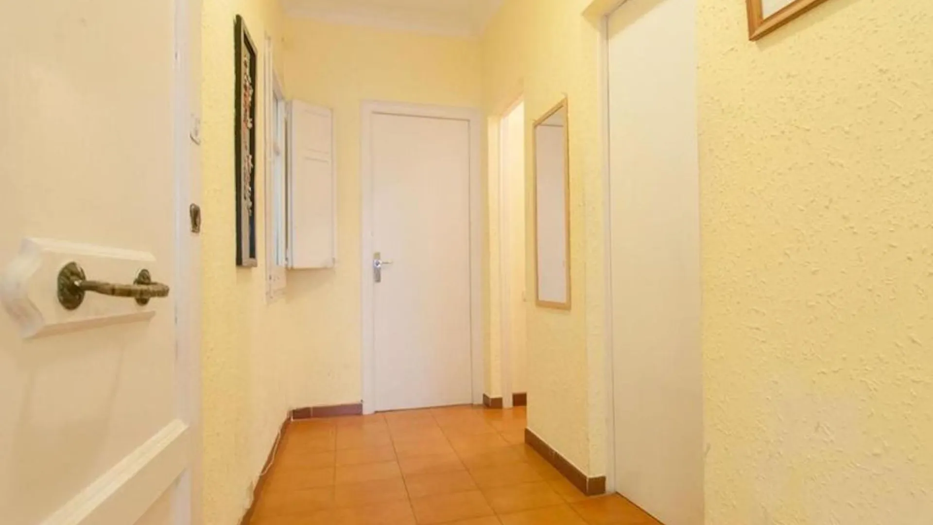 Πανσιόν Room In Guest Room - Private Room With Sunny Terrace Of 200M2 2 Βαρκελώνη